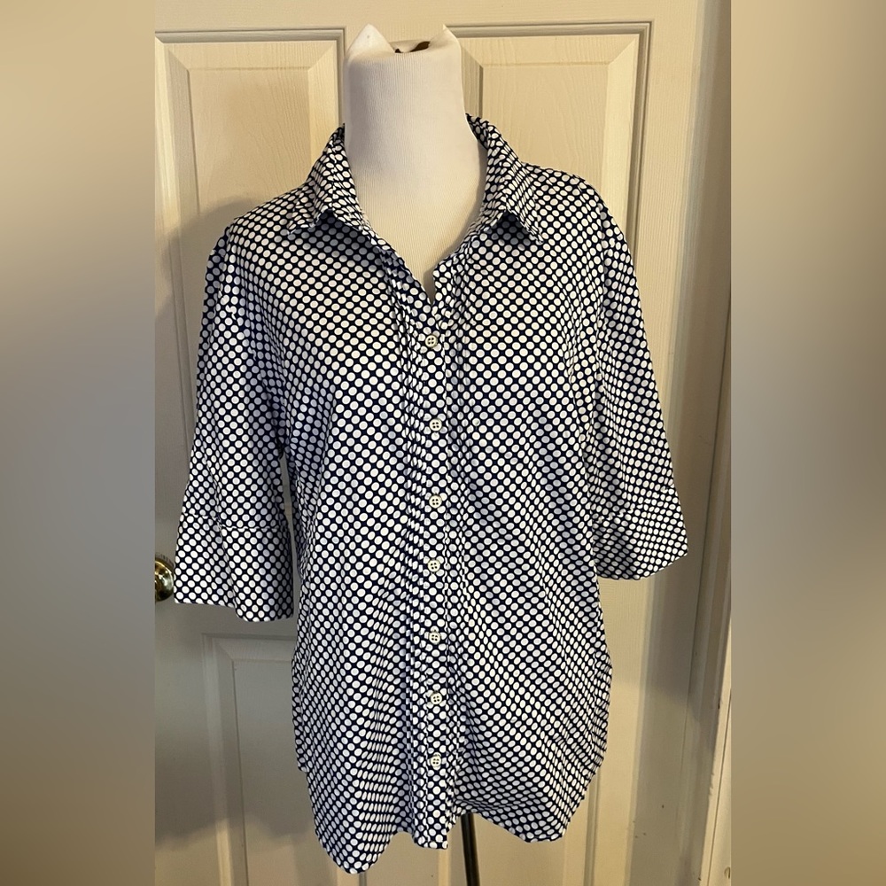 New York and Company Stretch Shirt